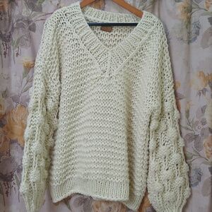 NWOT, POL Cream V-Neck Knit Sweater